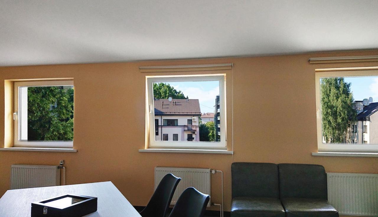Riga City Center Quiet Apartment With Free Private Parking Ngoại thất bức ảnh